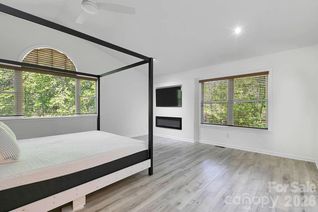 1388 King Road - Photo 24