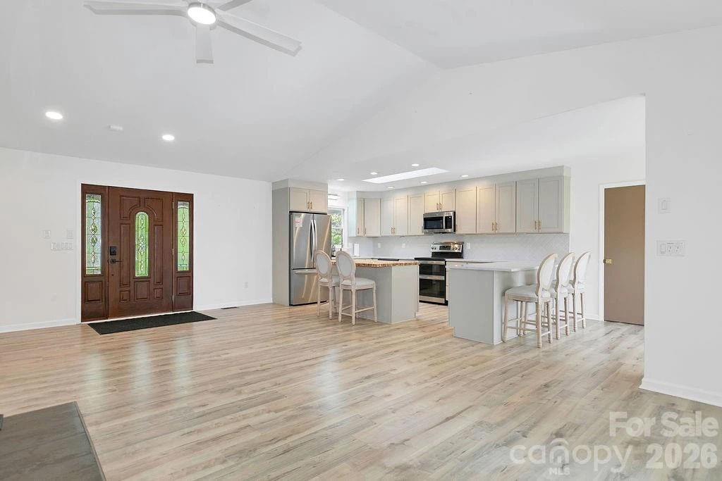 1388 King Road - Photo 7