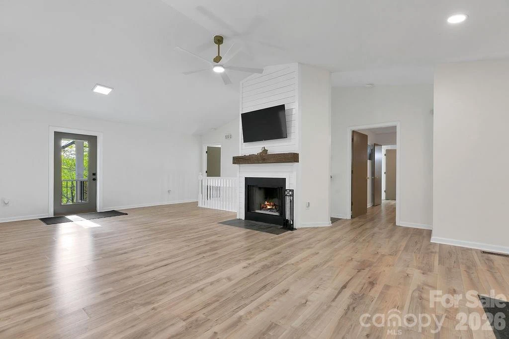 1388 King Road - Photo 8