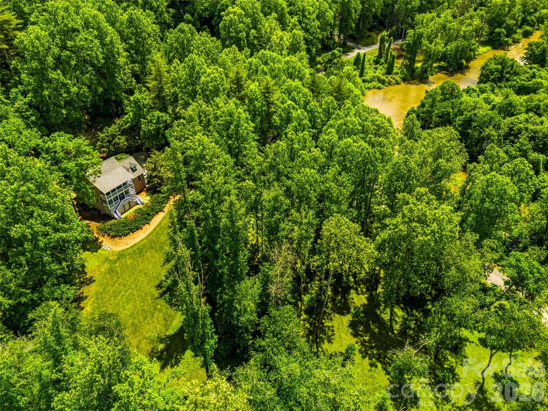 243 Poplar Lane - Photo 2
